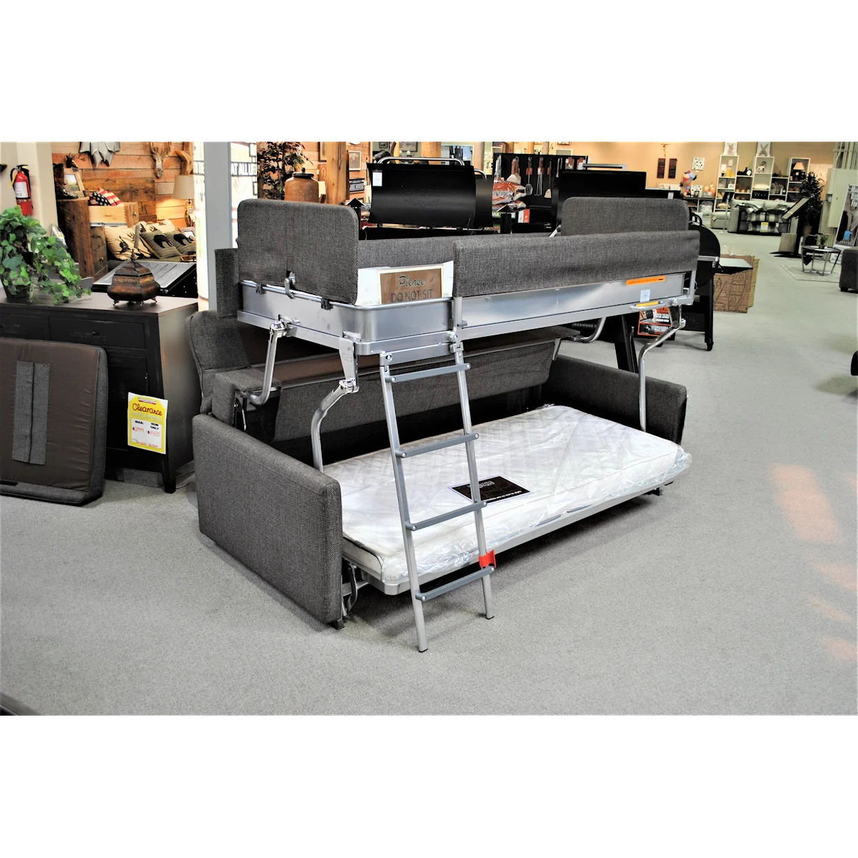 Sofá cama con litera elevada