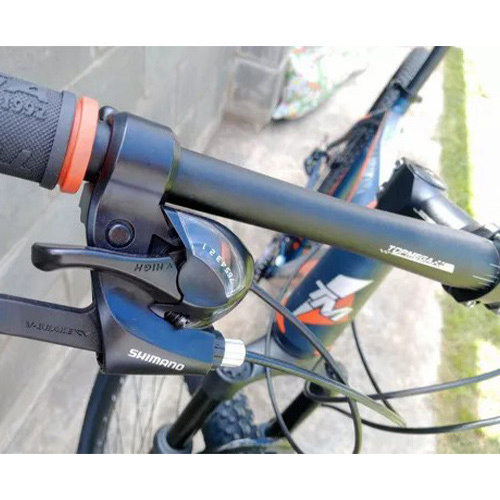 ?Bicicleta de montaña TopMega MTB Sunshine R29 L 21v Shimano Tourney TZ31 Frenos de disco mecánicos y manetas de cambio Shimano Tourney Azul claro