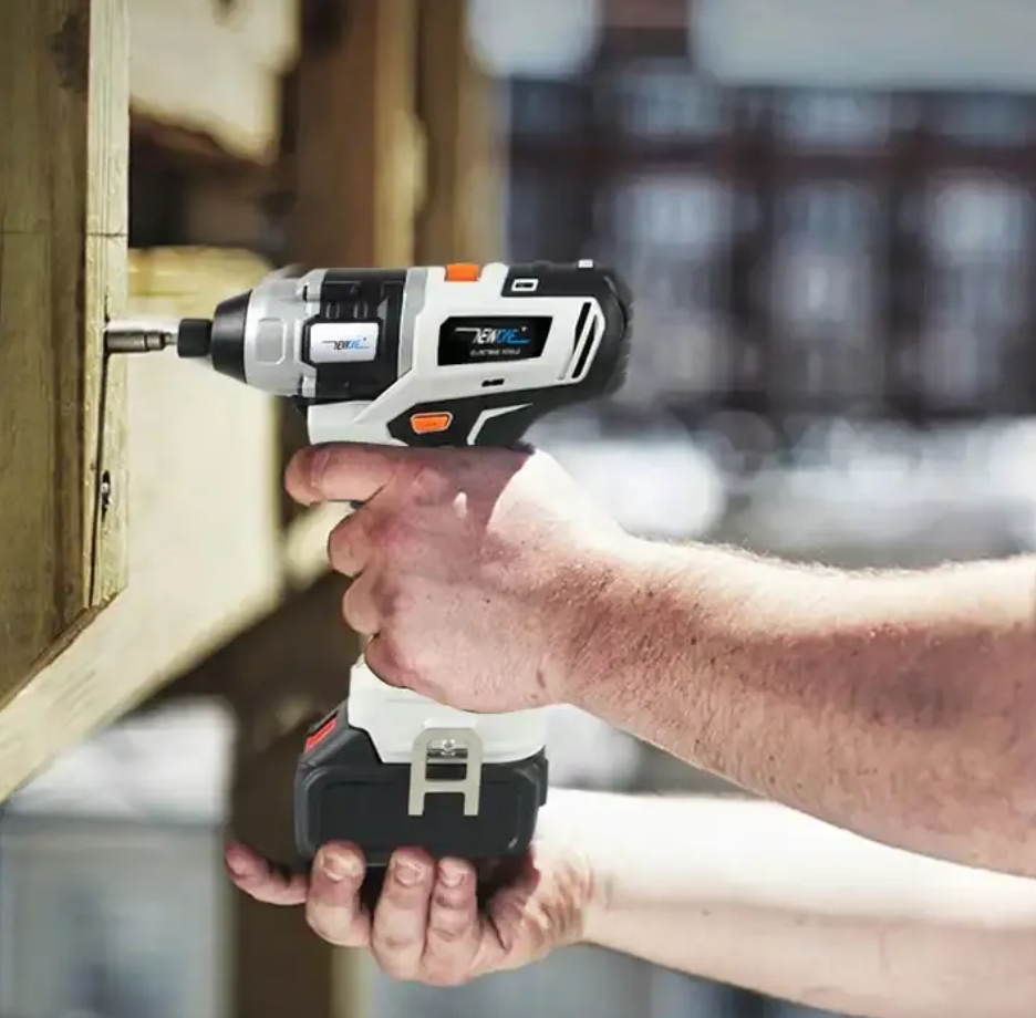 Multi Herramienta Todo en 1 / Sin cables – Atornillador, Sierra, Taladro, y Lijadora