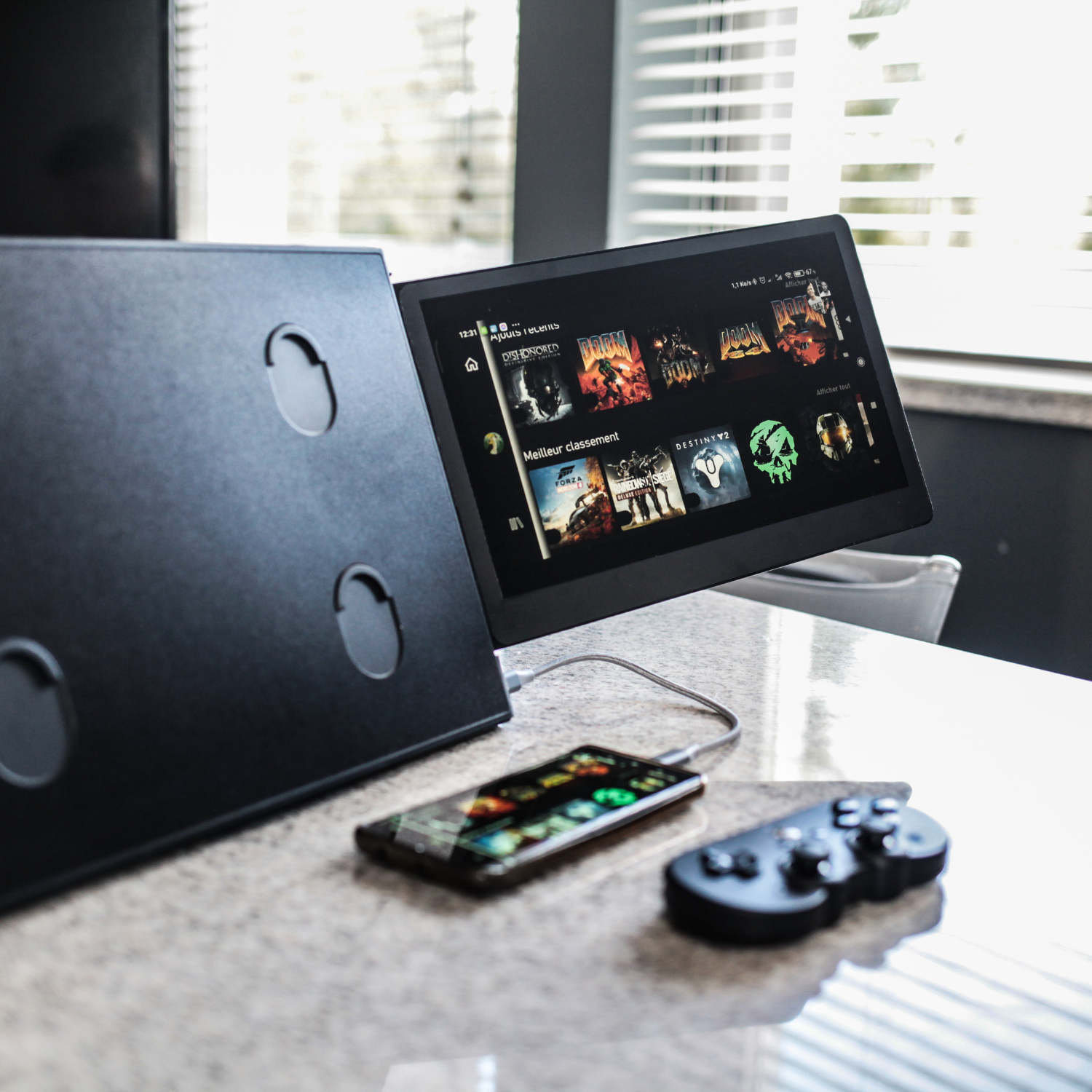 ?Black friday 70% de descuento?Agrega 2 monitores adicionales de 14